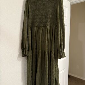 SHEIN Green Smocked Tiered Midi Dress with Bishop Sleeves